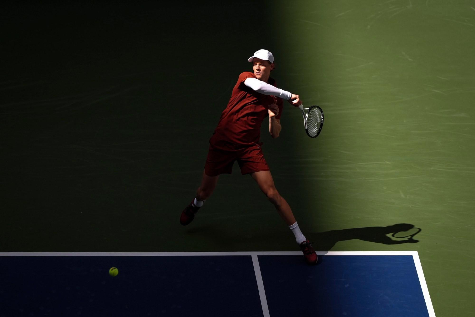 九游体育-3-1逆转沙波瓦洛夫，辛纳成功晋级美网男单16强