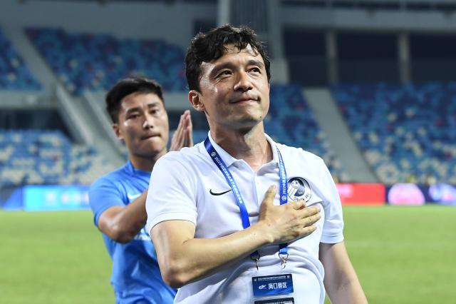 九游体育官网-主帅谢晖续约+6新援到位 大连人终于熬过最难时刻